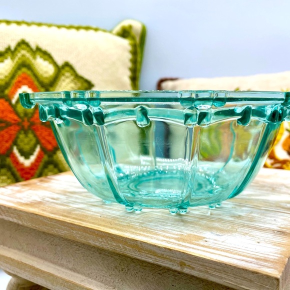 KIG Other - Vintage KIG Indonesia Oyster Pearl Teal Blue Glass Candy Bowl Dish
